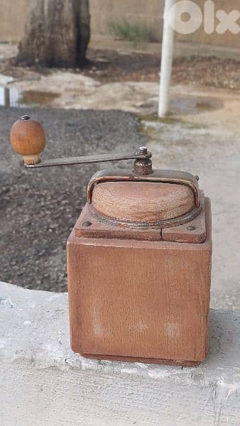antique 8