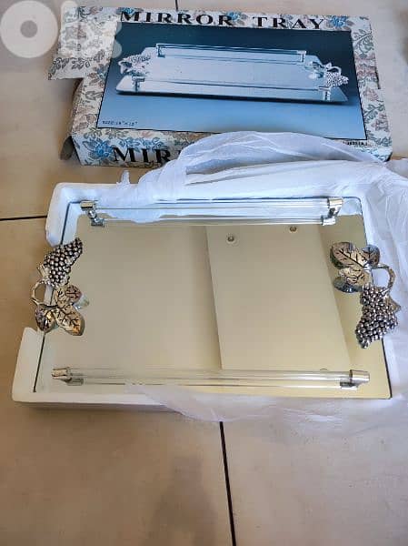 Serving tray 0