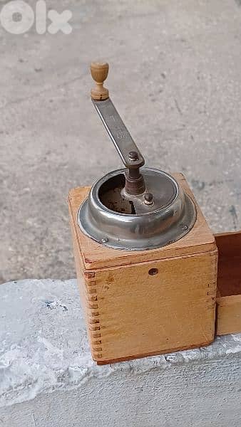 antique 8