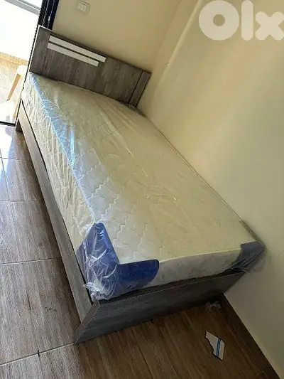 تخت مفرد 96 سم مع فرشة