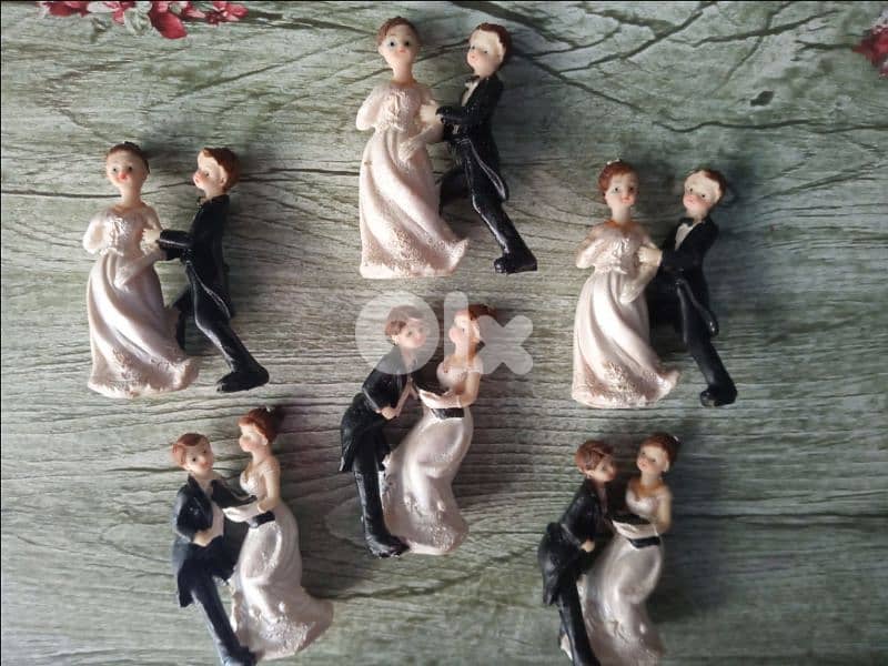 cute cake toppers for all your occasions 13