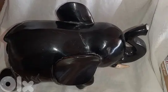 فيل ديكور من الرزين عالي الجودة