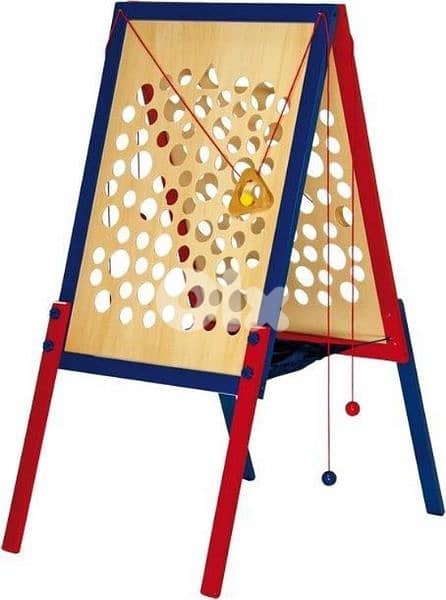 climbing wall ball race game 0