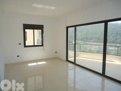 Apartment for sale in Qennebet Broummana شقة للبيع في قنابة برمانا