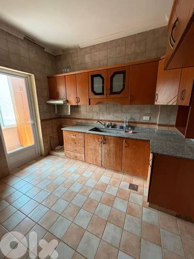 Safra | 130m² Apartment | Open Sea View | Good Building Status/Age 16
