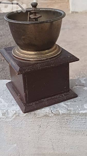 antique 8