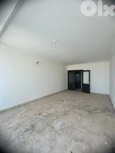 AIN EL MRAISSEH PRIME + PARTIAL SEA VIEW (200SQ) 3 BEDROOMS , (AM-204)