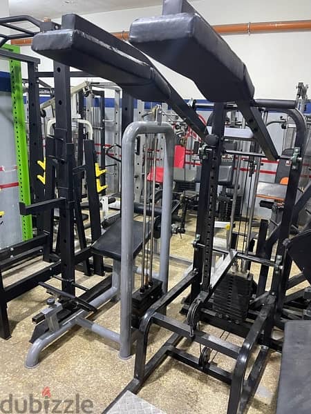 squat and calve machine like new for gym use 2