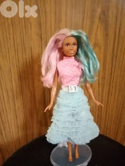 FASHIONISTAS PETITE as new artist doll MIX and much 2 hair colors=20$