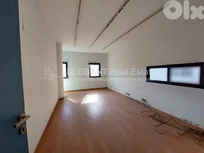 Office space available with 24/7 Electricity !
