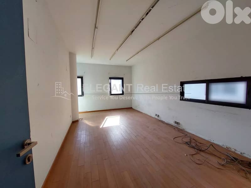 Office space available with 24/7 Electricity ! 0