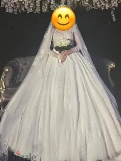 فستان عروس كامل