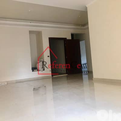 Apartment with garden in Ballouneh شقة مع حديقة في بلونة