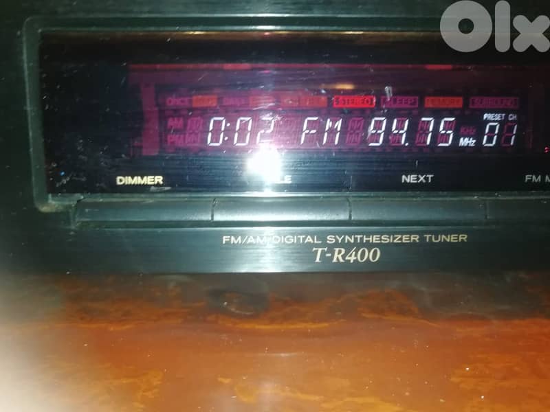 TEAC T-R400 FM/AM digital synthesizer tuner in very good condition 1
