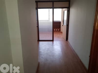 78 Sqm | Office For Rent in Hamra Sanayeh مكتب للاجار في الحمرا صنايع