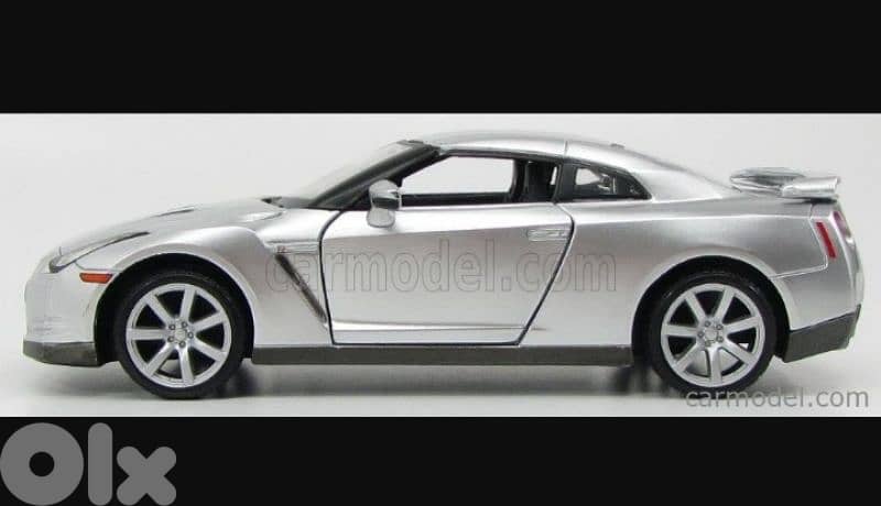 Nissan Skyline GT-R (2009) diecast car model 1:24 1