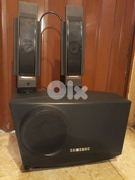 A rare vintage Samsung 2.1channels 150W 8ohms  still new made in Korea 9
