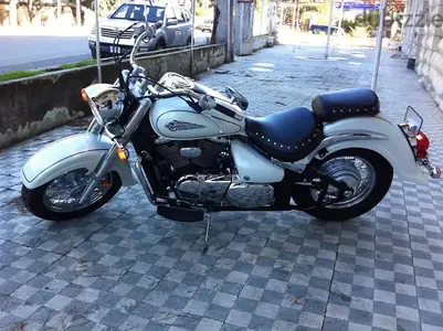 Suzuki Volusta Intruder