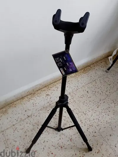 Guitar stand