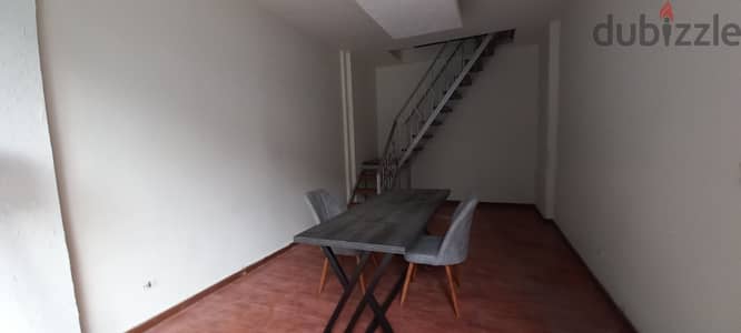 Office in commercial center in Zalka for sale