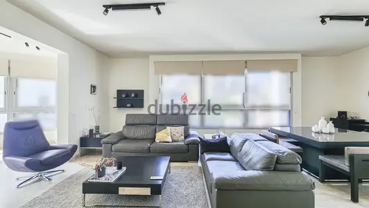 Apartment for Rent in Achrafieh شقة للإيجار في الأشرفية