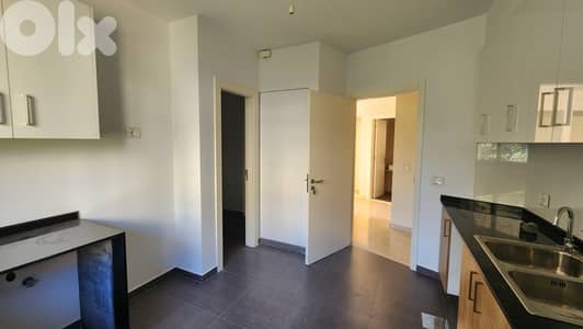 Apartment for sale in Louaizeh شقة للبيع في منطقة الويزه