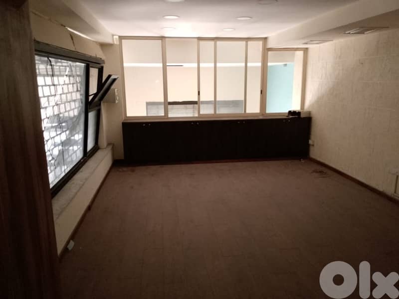 122 Sqm | Shop For Rent In Sanayeh / Arisco 0