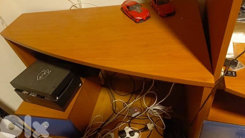 room desk 1