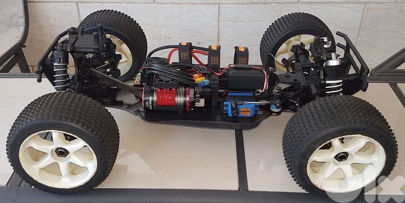exchange on rc car , team magig seth6 , 6S ,excellent condition 4