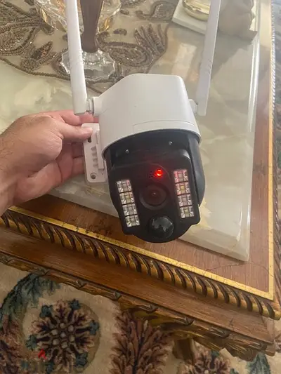 5 pieces of wifi solar cameras