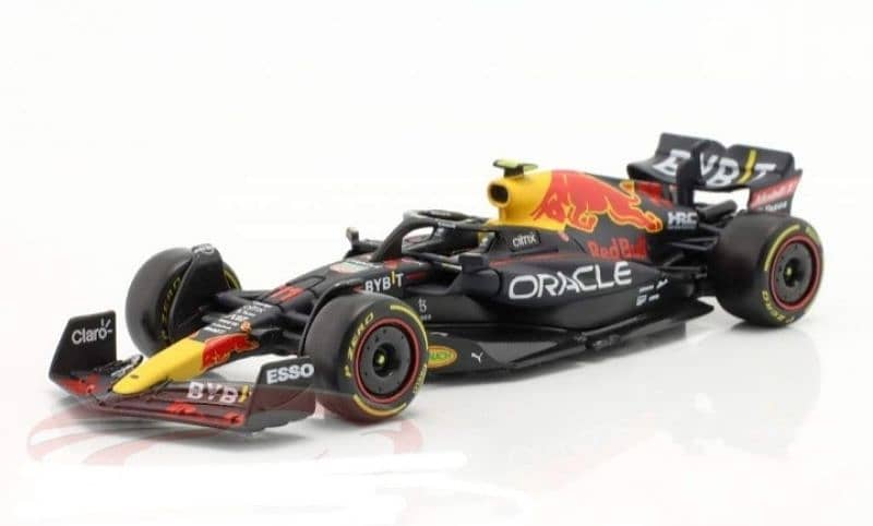 Redbull RB18 #11 Sergio Perez diecast car model 1;43. 1