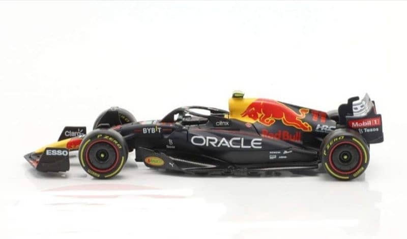 Redbull RB18 #11 Sergio Perez diecast car model 1;43. 2
