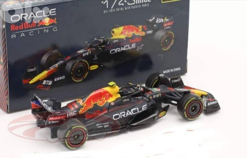 Redbull RB18 #11 Sergio Perez diecast car model 1;43. 4