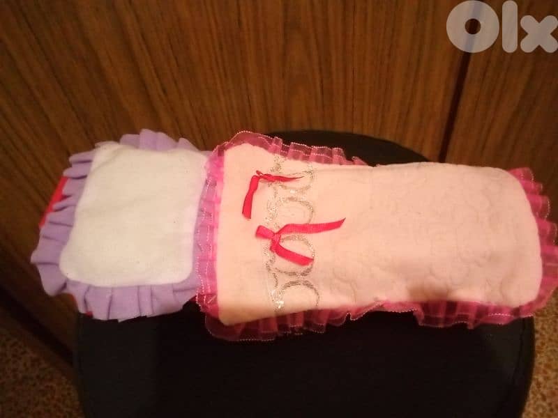Barbie HOUSE VACATION SET Mattel2010 brandTag great Bed+BLanket+Pillow 1