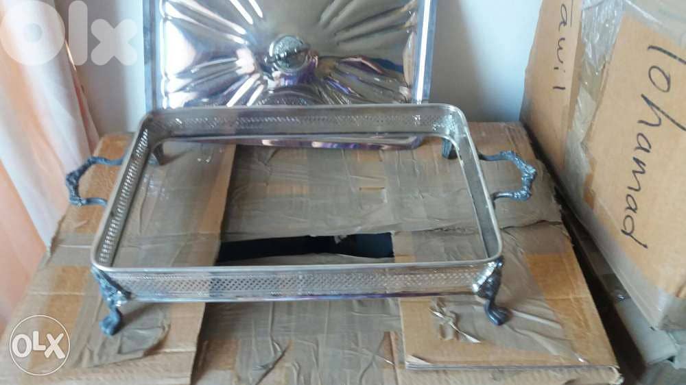 Pyrex avec support et couvercle en argent 2