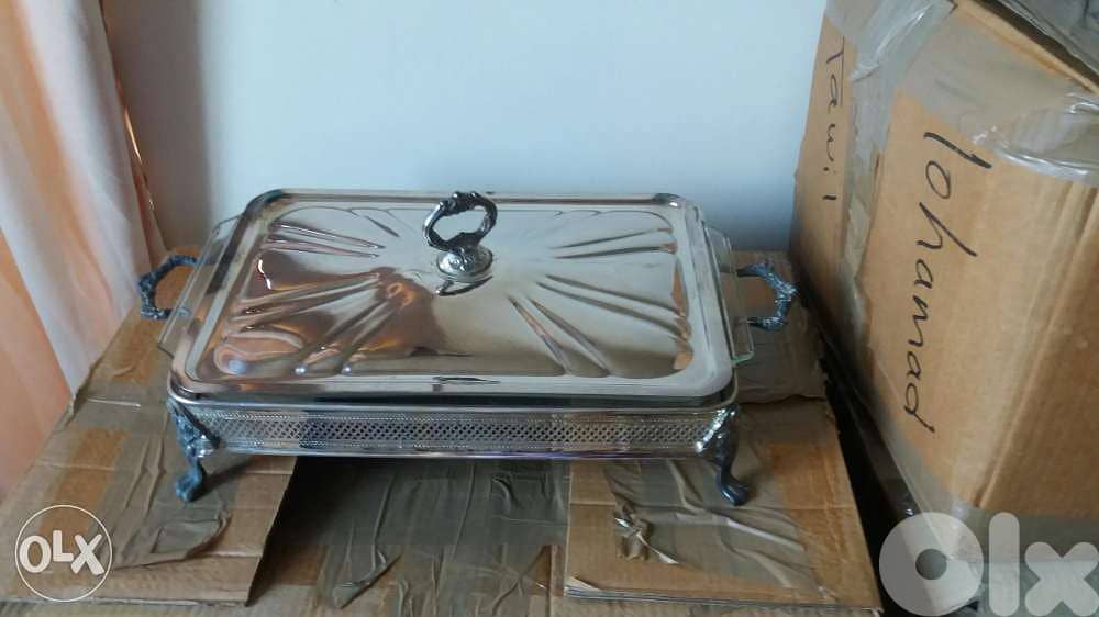 Pyrex avec support et couvercle en argent 4
