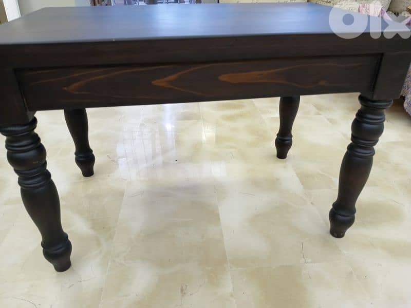 brown coffee  table in very good condition 3
