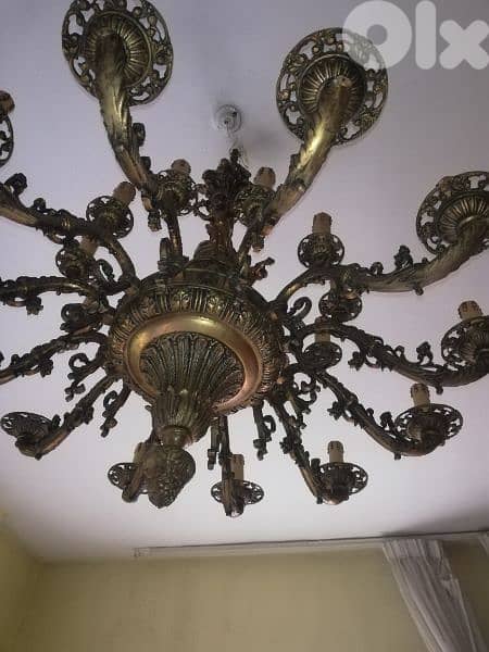 chandelier 0