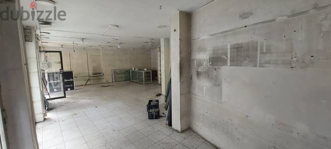 Shop for rent in Hadath محل للإيجار في الحدث