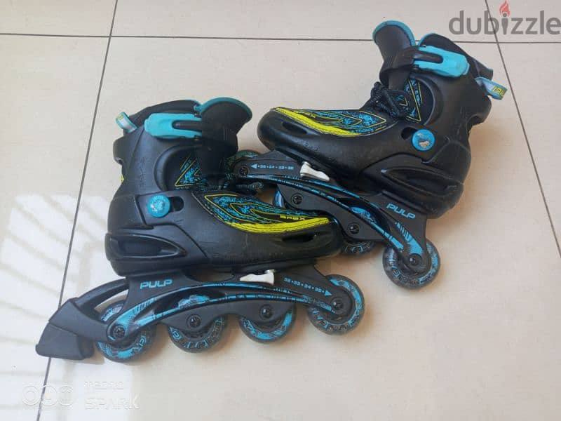 Roller skates 0