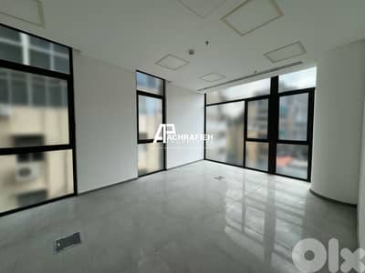 Office For Rent in Achrafieh - مكتب للإجار في الأشرفية