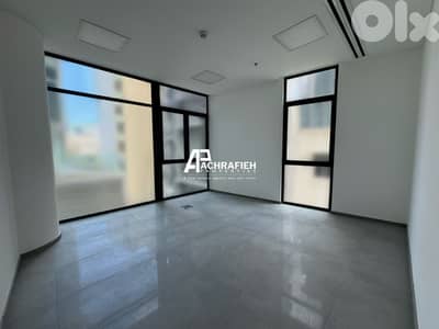 Office For Rent in Achrafieh - مكتب للإجار في الأشرفية