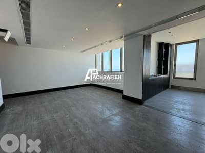 Sea view Office For Rent in Downtown - مكتب للأجار في وسط بيروت