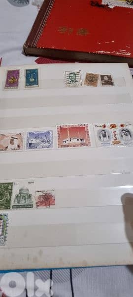 2 big albums are very old stamps  from around the worldgood collection 4
