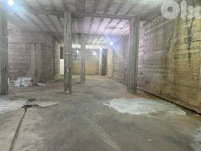 Warehouse of 700sqm in zalka for Saleمستودع بمساحة 700م2 في الزلقا