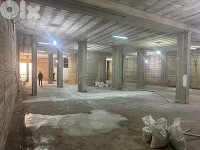 Warehouse of 700sqm in zalka for Saleمستودع بمساحة 700م2 في الزلقا