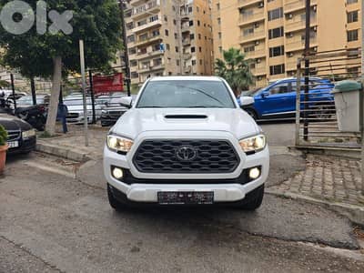 Toyota Tacoma  TRD sport  2020