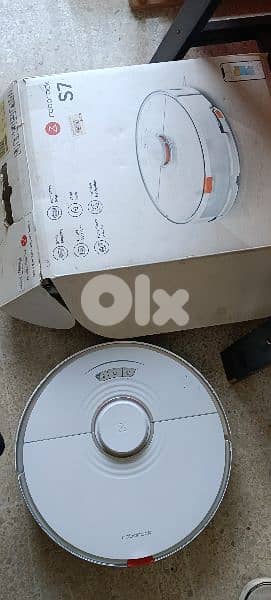 Dyson V8 refurbished 4