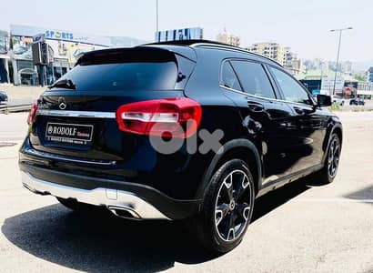 Mercedes-Benz GLA 250 2018 Clean Carfax
