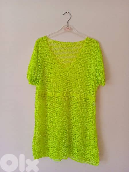 Dresses and tops multiple colours and sizes 9